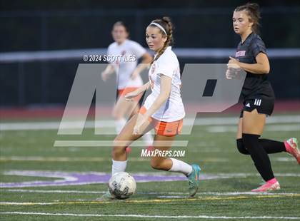 Thumbnail 3 in Marietta vs. Fairfield Union (OHSAA D3 District Semifinal) photogallery.