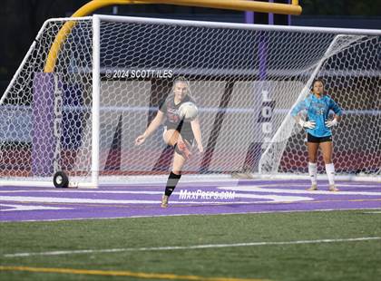Thumbnail 3 in Marietta vs. Fairfield Union (OHSAA D3 District Semifinal) photogallery.