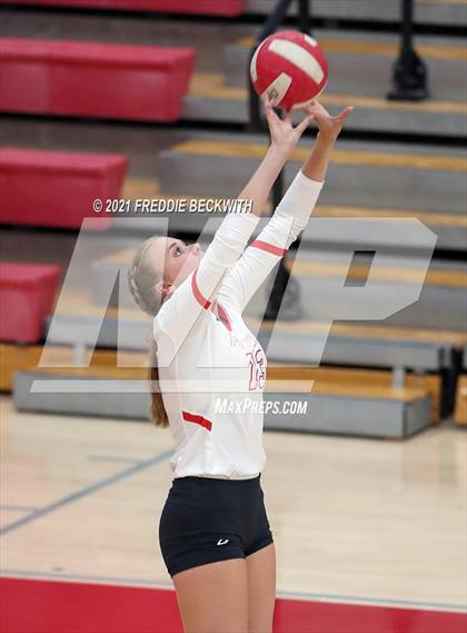 Thumbnail 1 in Ponder @ Pottsboro photogallery.