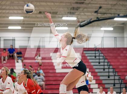 Thumbnail 1 in Ponder @ Pottsboro photogallery.