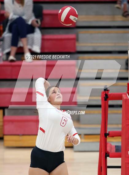 Thumbnail 1 in Ponder @ Pottsboro photogallery.