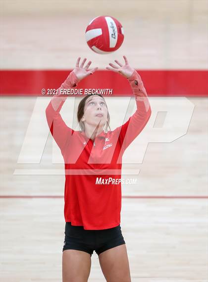 Thumbnail 1 in Ponder @ Pottsboro photogallery.