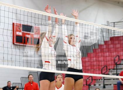 Thumbnail 2 in Ponder @ Pottsboro photogallery.