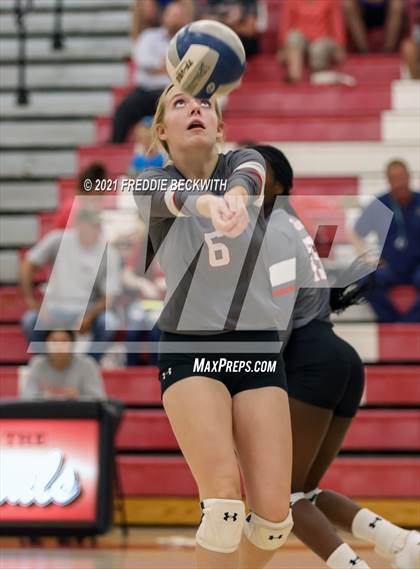 Thumbnail 2 in Ponder @ Pottsboro photogallery.