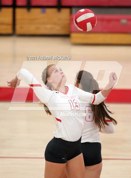 Thumbnail 1 in Ponder @ Pottsboro photogallery.