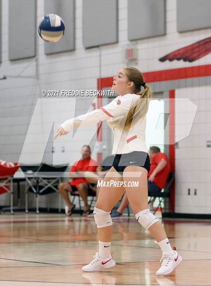 Thumbnail 3 in Ponder @ Pottsboro photogallery.