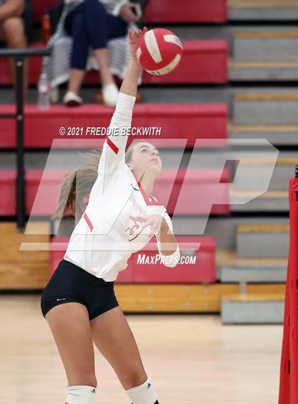 Thumbnail 2 in Ponder @ Pottsboro photogallery.