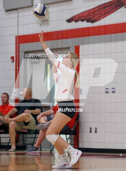 Thumbnail 3 in Ponder @ Pottsboro photogallery.