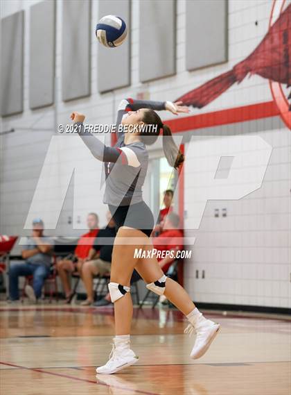 Thumbnail 1 in Ponder @ Pottsboro photogallery.