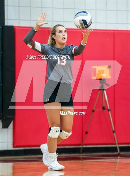 Thumbnail 1 in Ponder @ Pottsboro photogallery.