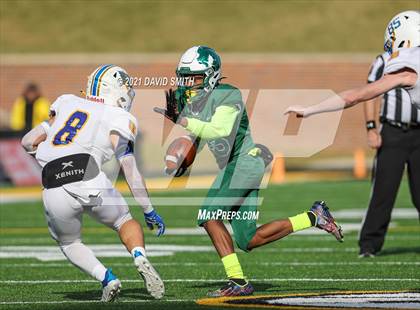 Thumbnail 3 in St. Pius X vs. St. Mary's - MSHSAA Class 3 Show-Me Bowl photogallery.