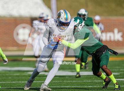Thumbnail 1 in St. Pius X vs. St. Mary's - MSHSAA Class 3 Show-Me Bowl photogallery.