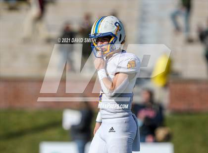 Thumbnail 3 in St. Pius X vs. St. Mary's - MSHSAA Class 3 Show-Me Bowl photogallery.