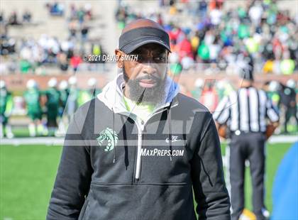Thumbnail 1 in St. Pius X vs. St. Mary's - MSHSAA Class 3 Show-Me Bowl photogallery.
