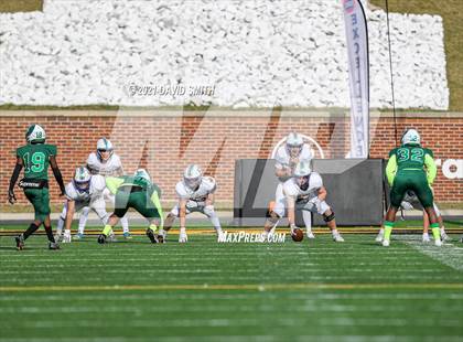 Thumbnail 2 in St. Pius X vs. St. Mary's - MSHSAA Class 3 Show-Me Bowl photogallery.