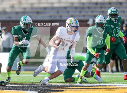 Thumbnail 1 in St. Pius X vs. St. Mary's - MSHSAA Class 3 Show-Me Bowl photogallery.