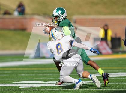 Thumbnail 2 in St. Pius X vs. St. Mary's - MSHSAA Class 3 Show-Me Bowl photogallery.