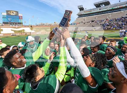 Thumbnail 3 in St. Pius X vs. St. Mary's - MSHSAA Class 3 Show-Me Bowl photogallery.