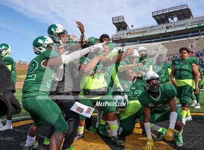 Thumbnail 1 in St. Pius X vs. St. Mary's - MSHSAA Class 3 Show-Me Bowl photogallery.