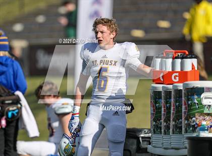 Thumbnail 3 in St. Pius X vs. St. Mary's - MSHSAA Class 3 Show-Me Bowl photogallery.