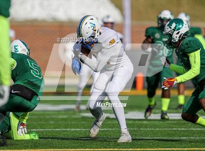 Thumbnail 3 in St. Pius X vs. St. Mary's - MSHSAA Class 3 Show-Me Bowl photogallery.
