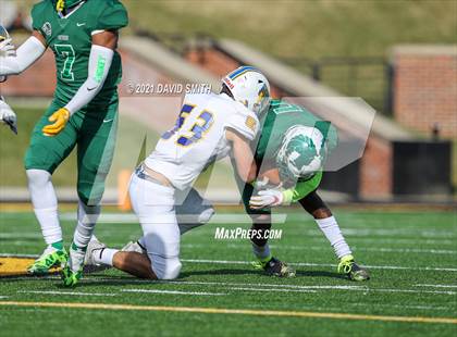 Thumbnail 3 in St. Pius X vs. St. Mary's - MSHSAA Class 3 Show-Me Bowl photogallery.