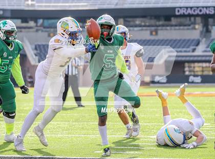 Thumbnail 1 in St. Pius X vs. St. Mary's - MSHSAA Class 3 Show-Me Bowl photogallery.