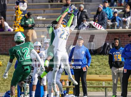 Thumbnail 1 in St. Pius X vs. St. Mary's - MSHSAA Class 3 Show-Me Bowl photogallery.