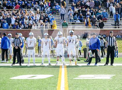 Thumbnail 2 in St. Pius X vs. St. Mary's - MSHSAA Class 3 Show-Me Bowl photogallery.
