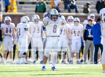 Thumbnail 3 in St. Pius X vs. St. Mary's - MSHSAA Class 3 Show-Me Bowl photogallery.