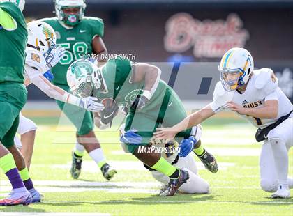 Thumbnail 3 in St. Pius X vs. St. Mary's - MSHSAA Class 3 Show-Me Bowl photogallery.