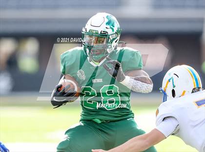 Thumbnail 1 in St. Pius X vs. St. Mary's - MSHSAA Class 3 Show-Me Bowl photogallery.