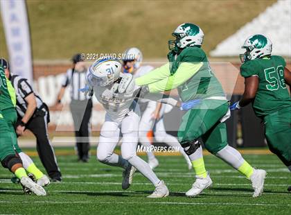Thumbnail 2 in St. Pius X vs. St. Mary's - MSHSAA Class 3 Show-Me Bowl photogallery.