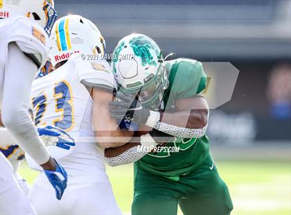Thumbnail 2 in St. Pius X vs. St. Mary's - MSHSAA Class 3 Show-Me Bowl photogallery.
