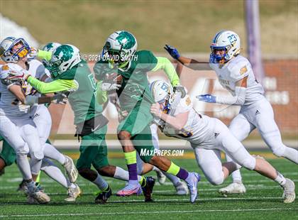 Thumbnail 2 in St. Pius X vs. St. Mary's - MSHSAA Class 3 Show-Me Bowl photogallery.