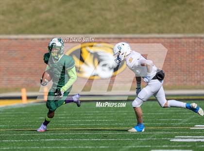 Thumbnail 2 in St. Pius X vs. St. Mary's - MSHSAA Class 3 Show-Me Bowl photogallery.