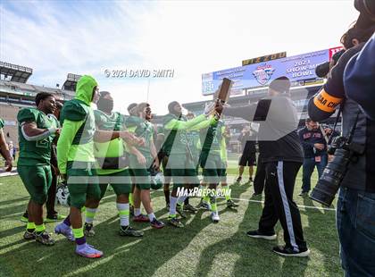 Thumbnail 1 in St. Pius X vs. St. Mary's - MSHSAA Class 3 Show-Me Bowl photogallery.