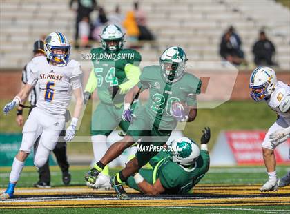Thumbnail 1 in St. Pius X vs. St. Mary's - MSHSAA Class 3 Show-Me Bowl photogallery.
