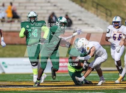 Thumbnail 3 in St. Pius X vs. St. Mary's - MSHSAA Class 3 Show-Me Bowl photogallery.