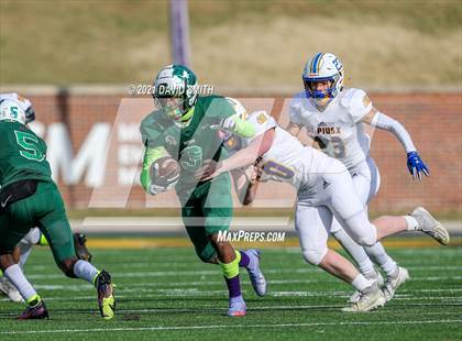 Thumbnail 3 in St. Pius X vs. St. Mary's - MSHSAA Class 3 Show-Me Bowl photogallery.