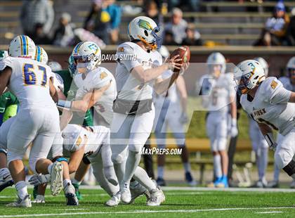 Thumbnail 2 in St. Pius X vs. St. Mary's - MSHSAA Class 3 Show-Me Bowl photogallery.