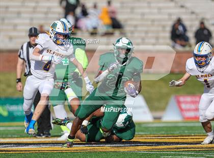 Thumbnail 2 in St. Pius X vs. St. Mary's - MSHSAA Class 3 Show-Me Bowl photogallery.
