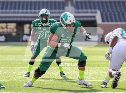 Thumbnail 2 in St. Pius X vs. St. Mary's - MSHSAA Class 3 Show-Me Bowl photogallery.