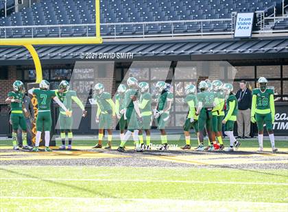 Thumbnail 2 in St. Pius X vs. St. Mary's - MSHSAA Class 3 Show-Me Bowl photogallery.
