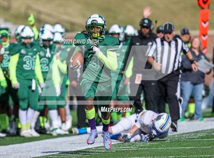 Thumbnail 1 in St. Pius X vs. St. Mary's - MSHSAA Class 3 Show-Me Bowl photogallery.