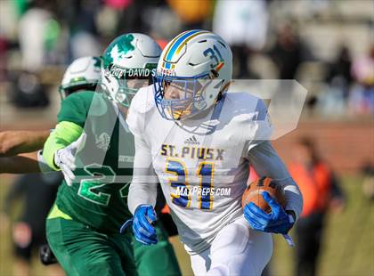 Thumbnail 2 in St. Pius X vs. St. Mary's - MSHSAA Class 3 Show-Me Bowl photogallery.