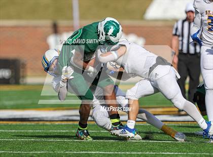 Thumbnail 3 in St. Pius X vs. St. Mary's - MSHSAA Class 3 Show-Me Bowl photogallery.