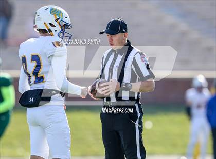 Thumbnail 2 in St. Pius X vs. St. Mary's - MSHSAA Class 3 Show-Me Bowl photogallery.
