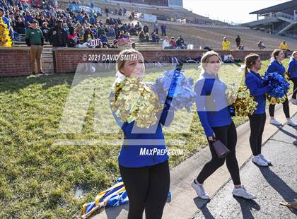 Thumbnail 3 in St. Pius X vs. St. Mary's - MSHSAA Class 3 Show-Me Bowl photogallery.