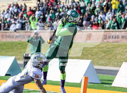 Thumbnail 2 in St. Pius X vs. St. Mary's - MSHSAA Class 3 Show-Me Bowl photogallery.